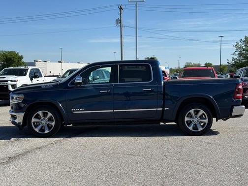 Patriot Blue Pearlcoat 2021 RAM 1500 Limited