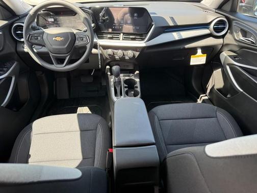 Summit White / White 2026 Chevrolet Trax LS
