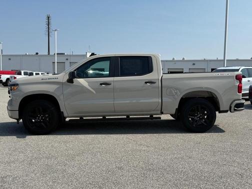 White Sand 2026 Chevrolet Silverado 1500 Custom