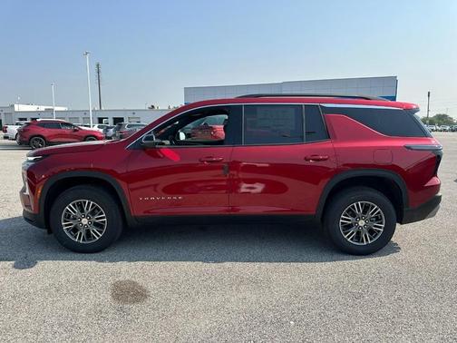 2025 Chevrolet Traverse LT