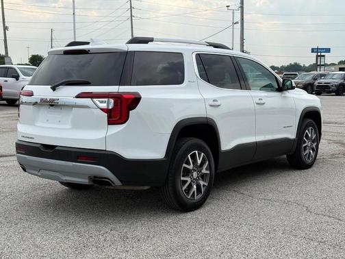 Summit White 2023 GMC Acadia SLT