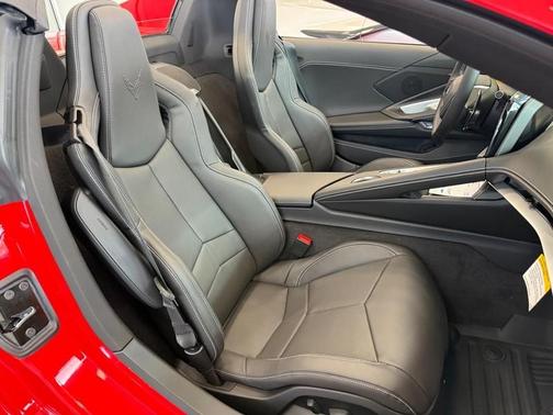 2026 Chevrolet Corvette Stingray w/1LT