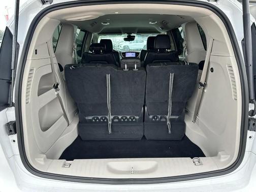2023 Chrysler Pacifica Touring-L