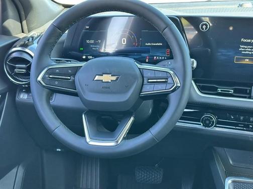 Summit White / White 2026 Chevrolet Equinox LT