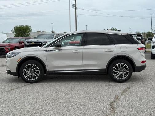 Pearl Metallic 2022 Lincoln Corsair Standard