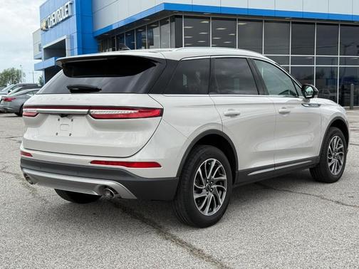 Pearl Metallic 2022 Lincoln Corsair Standard