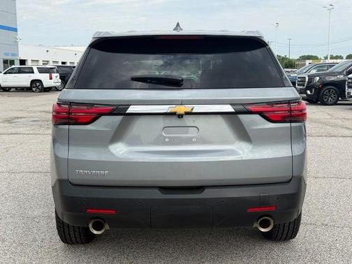 Sterling Gray Metallic 2023 Chevrolet Traverse LS