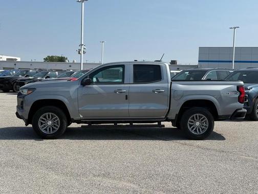 Sterling Gray Metallic 2026 Chevrolet Colorado LT