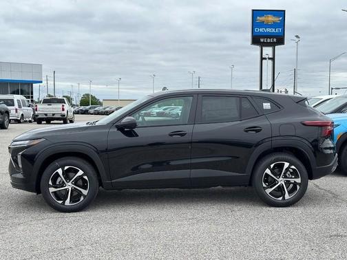 Mosaic Black Metallic 2026 Chevrolet Trax 1RS
