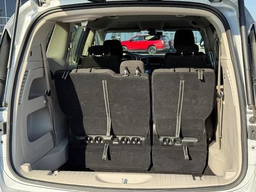 2024 Chrysler Voyager LX