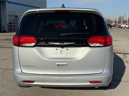 2024 Chrysler Voyager LX