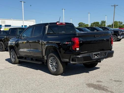 Black 2026 Chevrolet Colorado LT