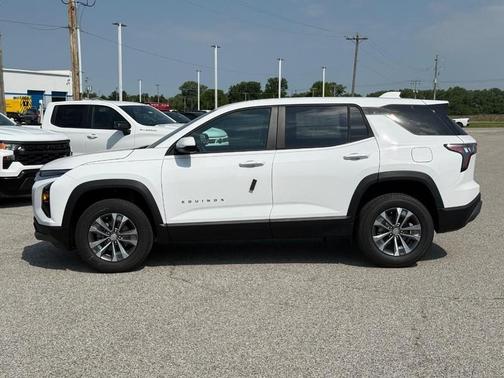 Summit White / White 2026 Chevrolet Equinox LT