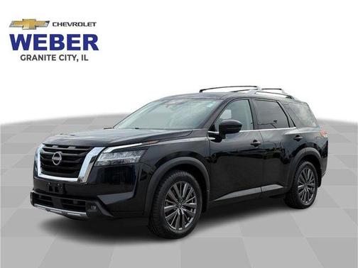 Black 2022 Nissan Pathfinder SL
