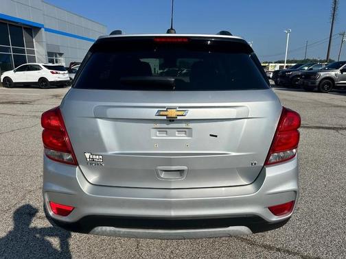 Silver Ice Metallic 2017 Chevrolet Trax LT