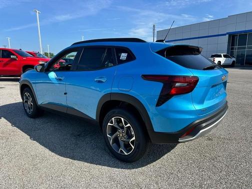 Blue Metallic 2026 Chevrolet Trax LT
