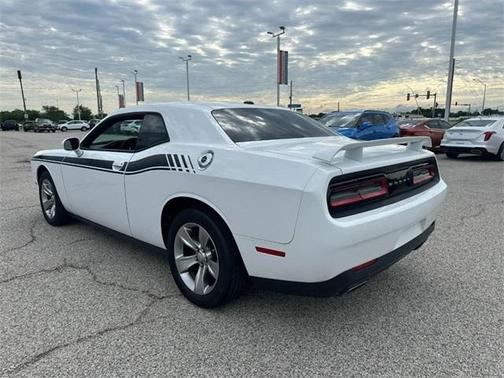 2016 Dodge Challenger SXT