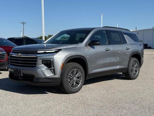 Sterling Gray Metallic 2026 Chevrolet Traverse LT