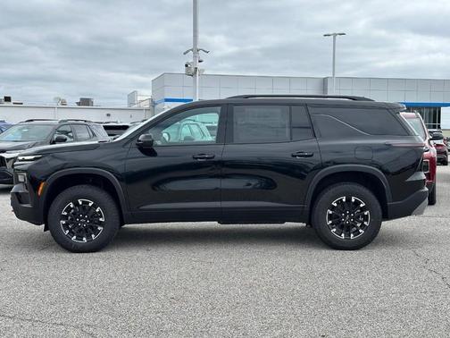 Mosaic Black Metallic 2026 Chevrolet Traverse Z71
