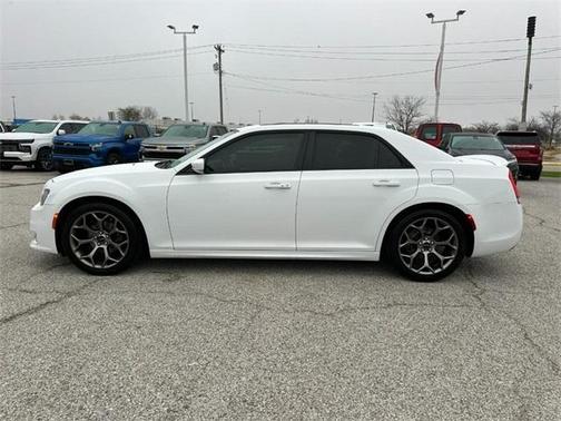 2018 Chrysler 300 S