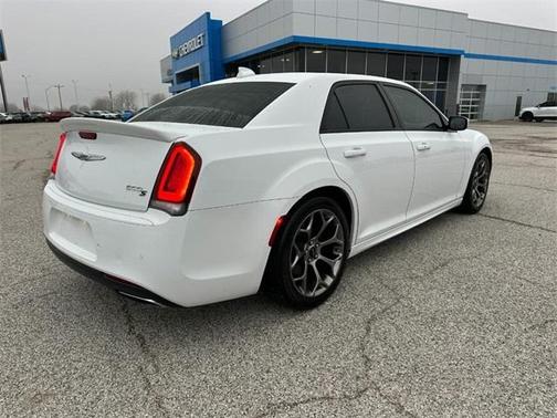 2018 Chrysler 300 S
