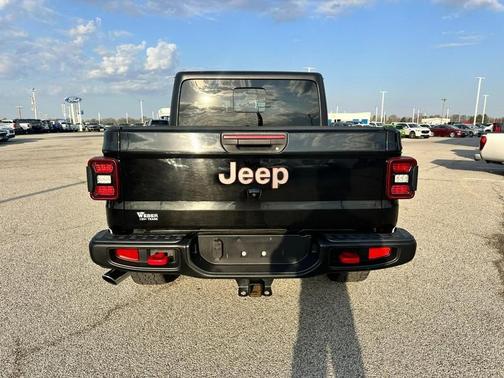 Black Clearcoat 2023 Jeep Gladiator Rubicon