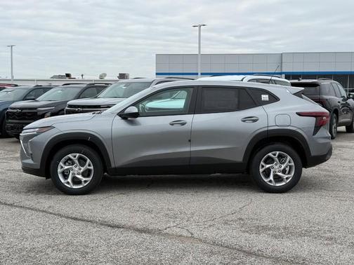 Sterling Gray Metallic 2026 Chevrolet Trax LS