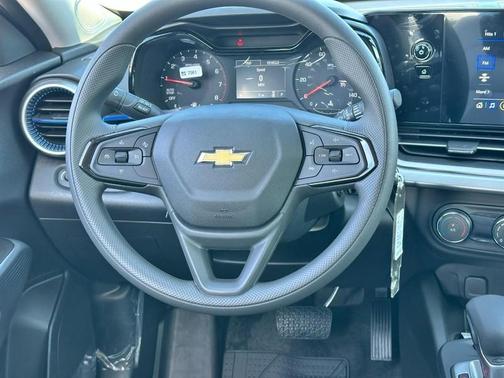 Blue Metallic 2026 Chevrolet Trax LS