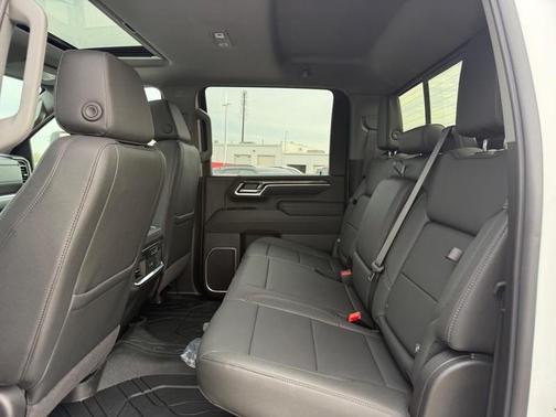 Summit White / White 2026 Chevrolet Silverado 3500 LTZ