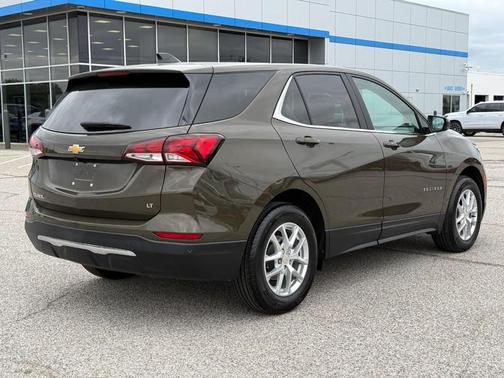 Harvest Gold / Bronze 2024 Chevrolet Equinox LT