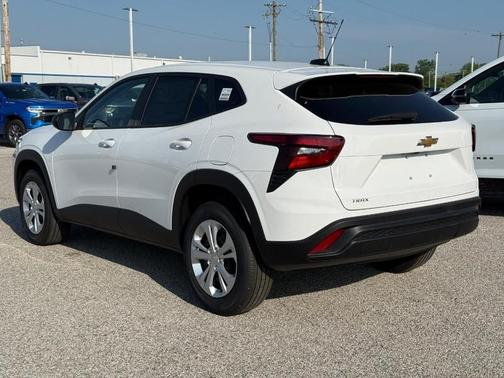 2026 Chevrolet Trax LS