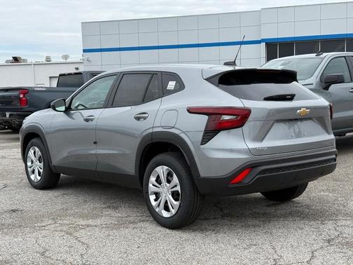 Sterling Gray Metallic 2026 Chevrolet Trax LS