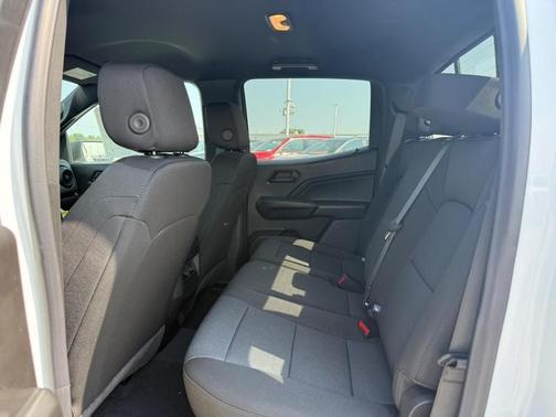 Summit White / White 2026 Chevrolet Colorado WT