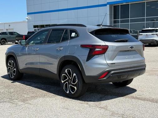 Sterling Gray Metallic 2026 Chevrolet Trax 2RS