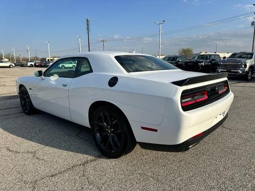White Knuckle Clearcoat 2023 Dodge Challenger R/T