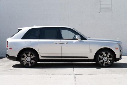 2022 Rolls-Royce Cullinan 