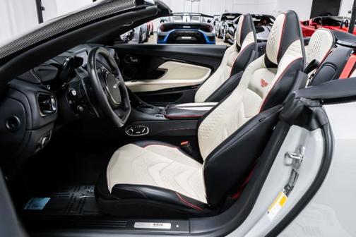 2023 Aston Martin DBS VOLANTE