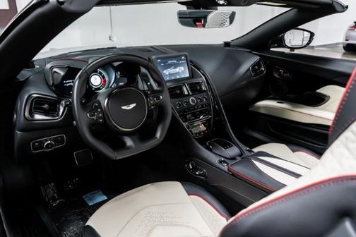 2023 Aston Martin DBS VOLANTE
