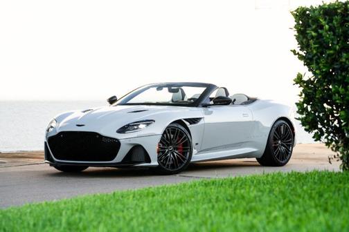 2023 Aston Martin DBS VOLANTE