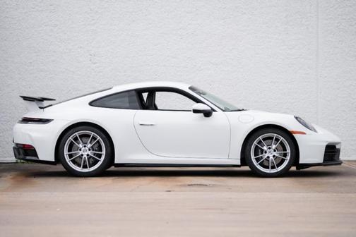 2025 Porsche 911 Carrera