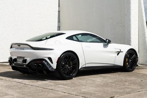 White 2025 Aston Martin Vantage Base