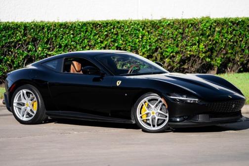 2022 Ferrari Roma Base