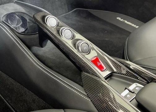 2022 Ferrari F8 Tributo Base