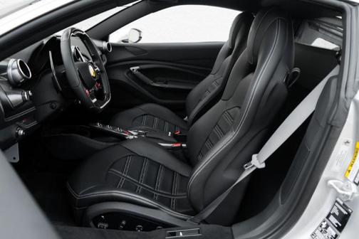 2022 Ferrari F8 Tributo Base