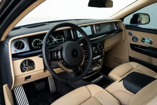 2022 Rolls-Royce Phantom EWB