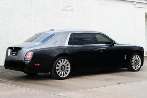 2022 Rolls-Royce Phantom EWB