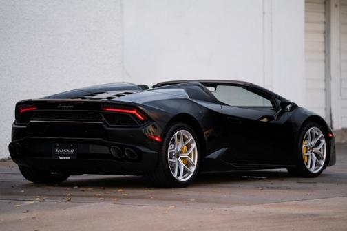 2017 Lamborghini Huracan LP580-2