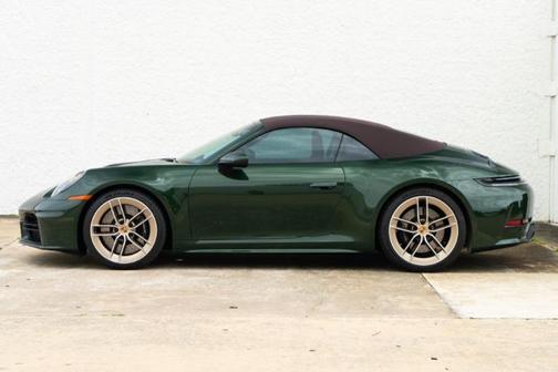 Oak Green Metallic 2026 Porsche 911 Carrera S
