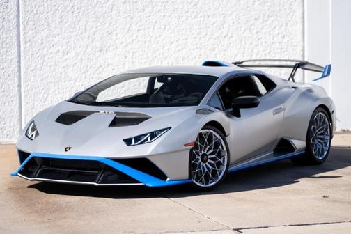 2023 Lamborghini Huracan STO Base
