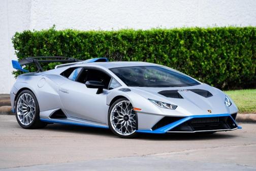 2023 Lamborghini Huracan STO Base
